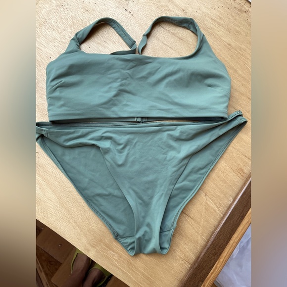 Everlane square neck bikini top herb - Picture 7 of 7